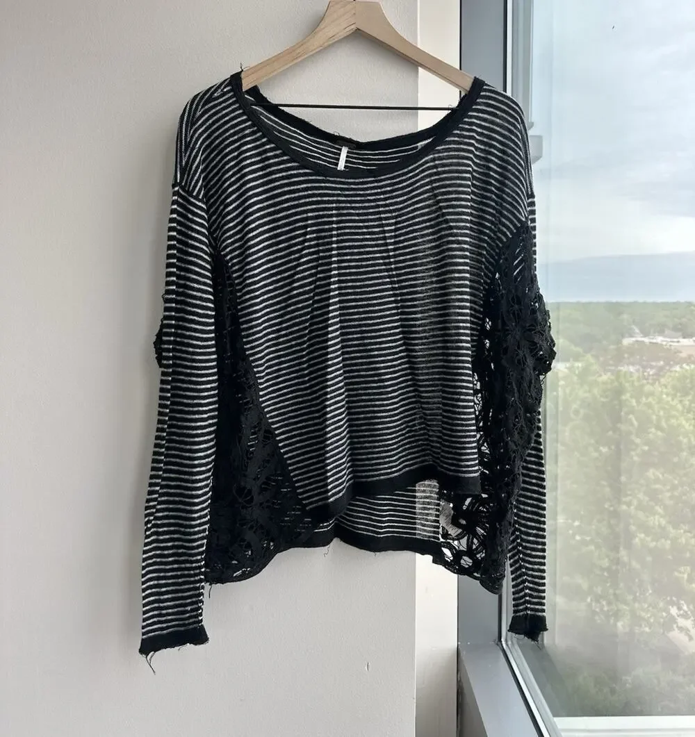 Free People Black White Striped Knit Lace Trim Scoop Neck Dolman Tunic L